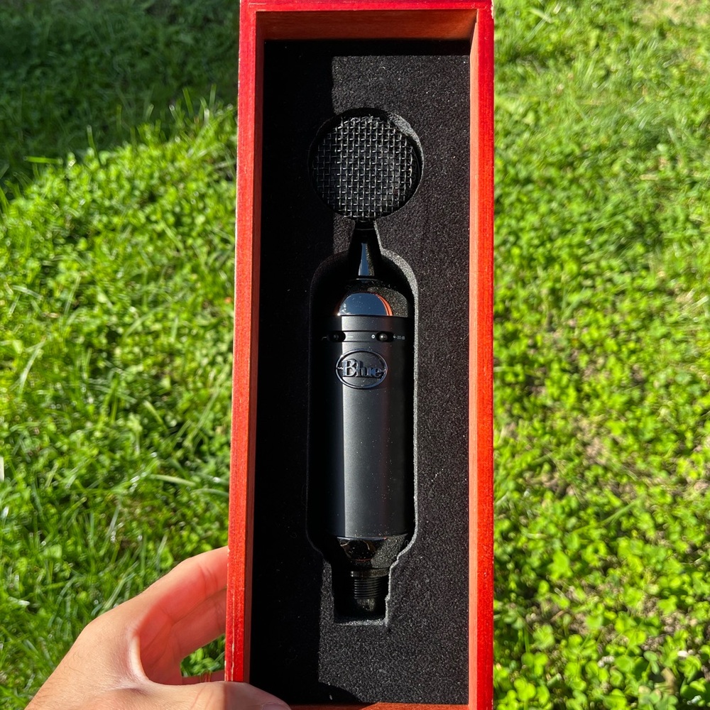 Blue Blackout Spark SL XLR Condenser microphone